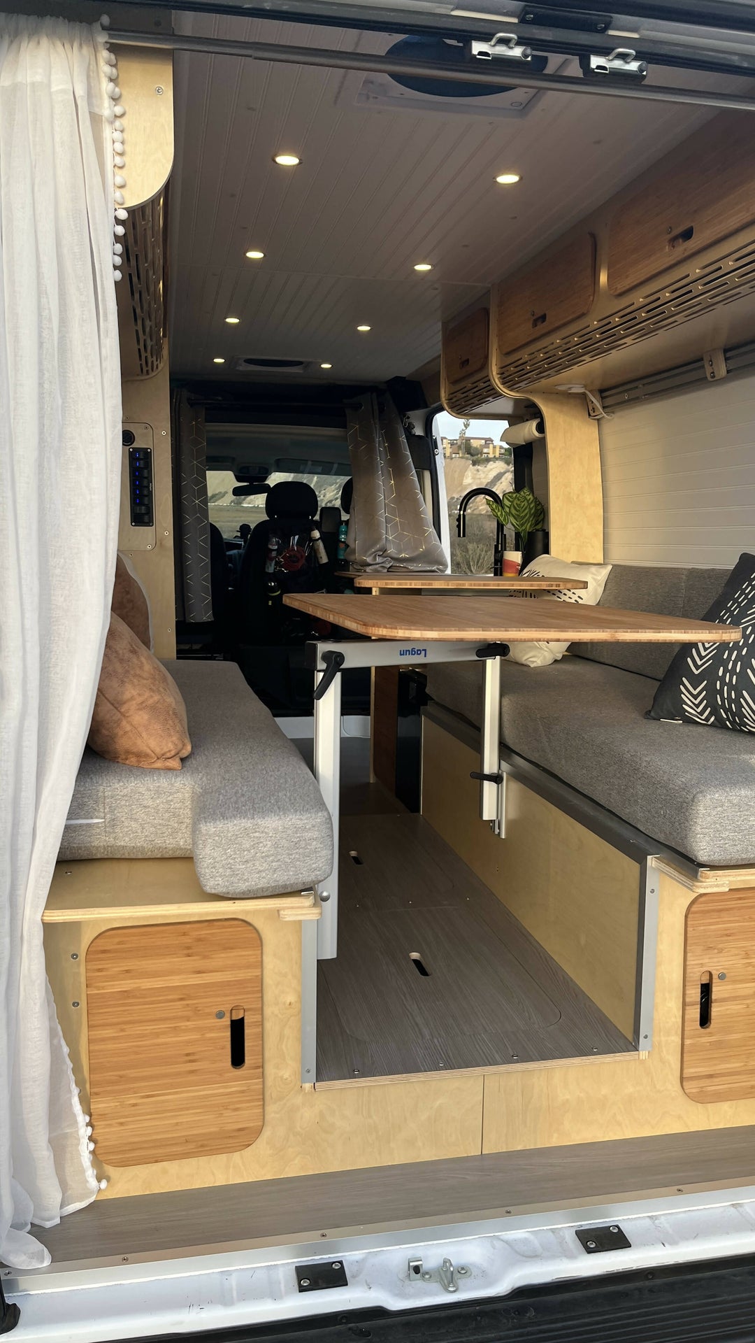 Transit 148 Long Dinette Kit, image size:1080x1920