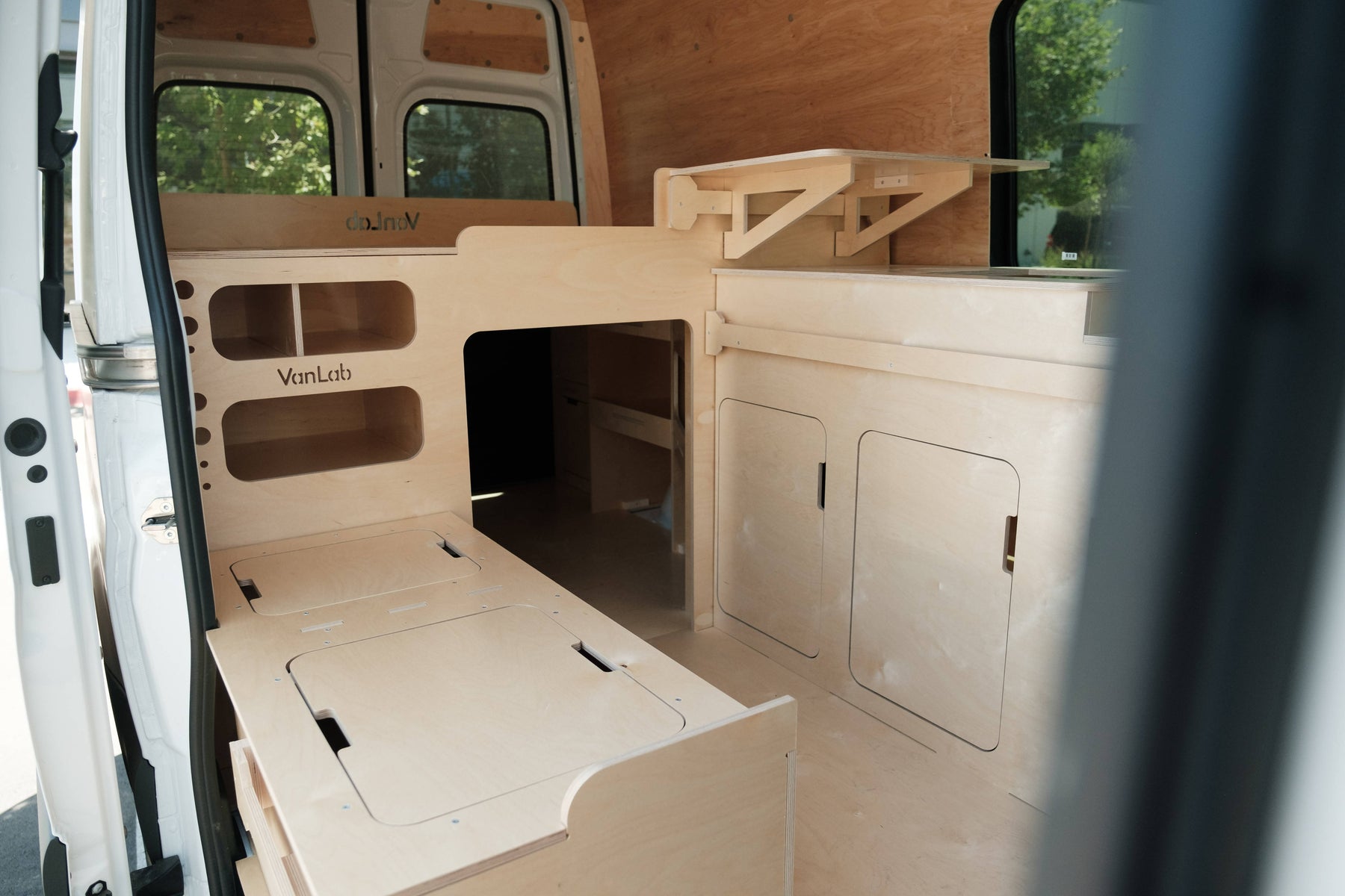 Conversion Kit for compact cargo vans